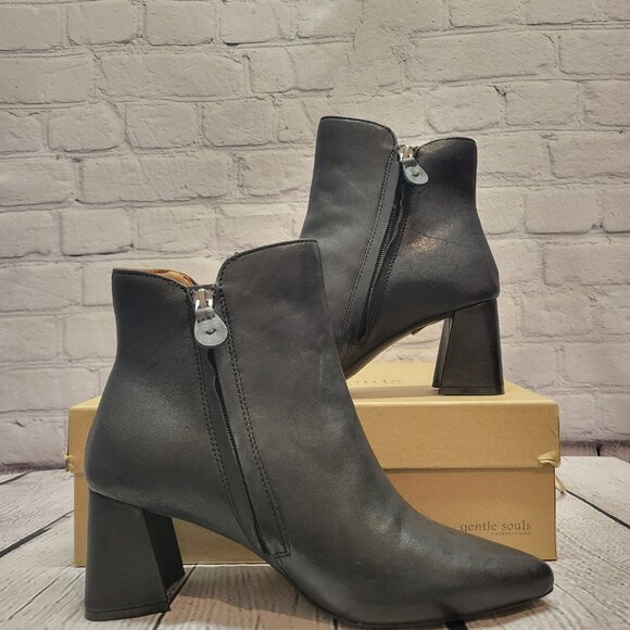 Gentle Souls Women's Danbury Booties - Picture 3 of 10